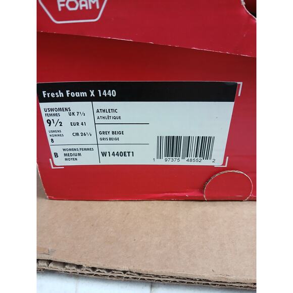 USED New Balance Women's Fresh Foam V1 Running Shoe, Timberwolf/Turtledove,9.5 M - Picture 4 of 4